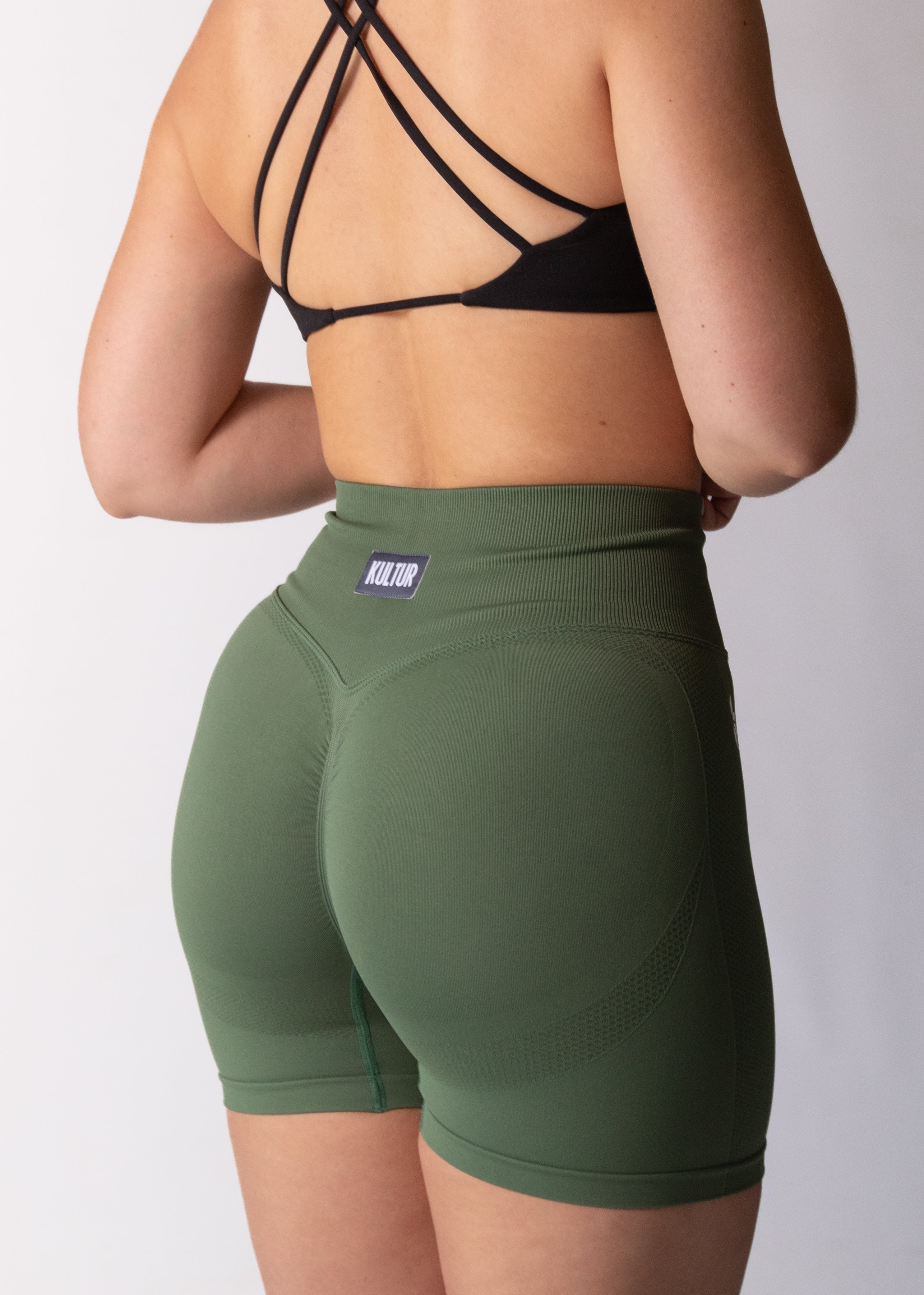 Seamless Breeze Shorts